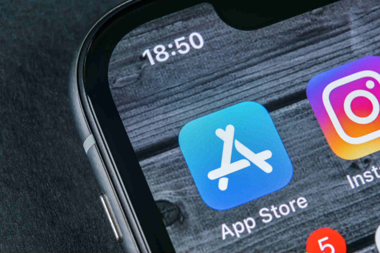 5 Best iOS (Apple) Apps That You Should Use In 2020!